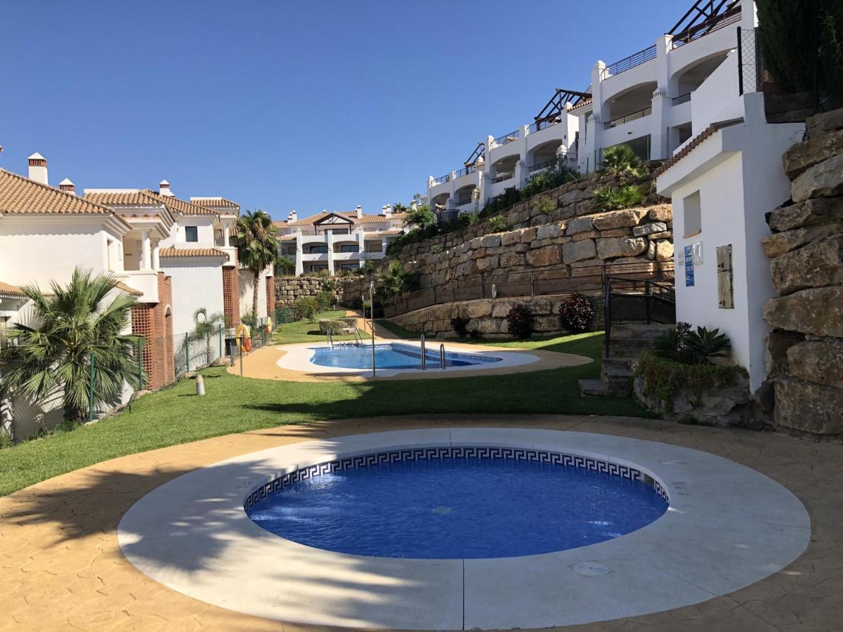 Albatros Golf View 2394 Apartment Casares Ngoại thất bức ảnh
